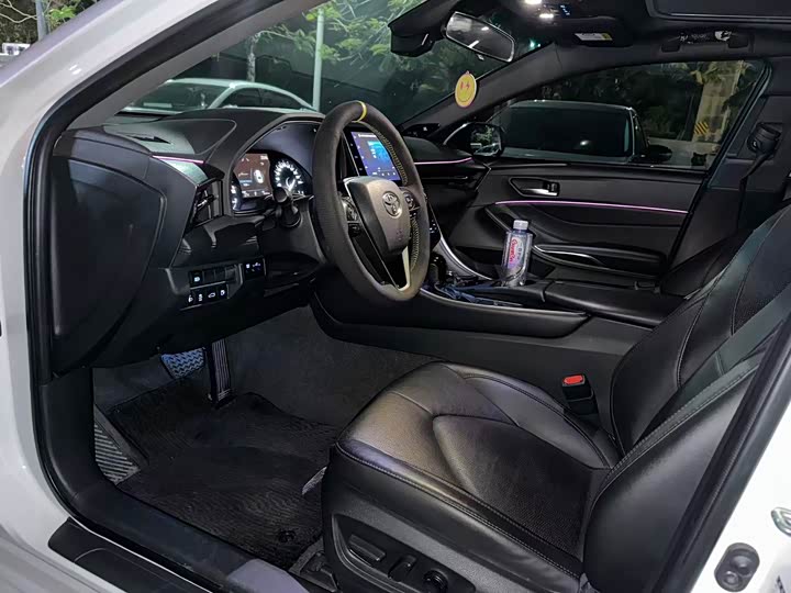 Фото 4 - Toyota Avalon