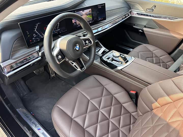 Фото 7 - BMW 7 Series