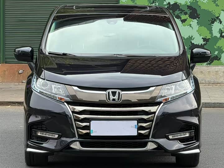 Фото 2 - Honda Odyssey
