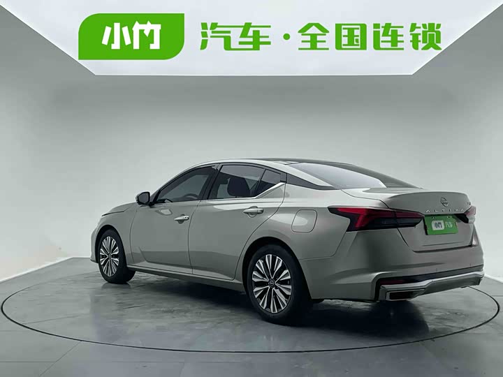 Фото 5 - Nissan Teana