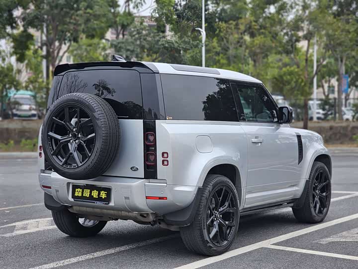 Фото 6 - Land Rover Defender