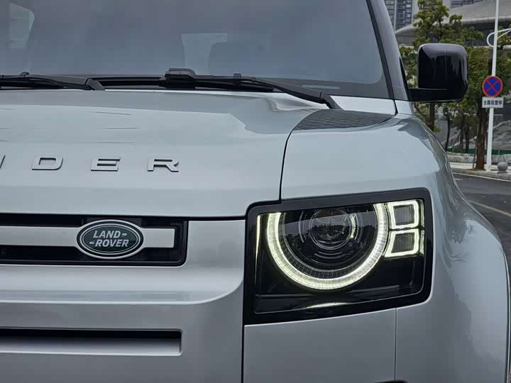 Фото 8 - Land Rover Defender