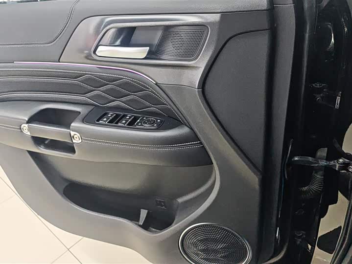 Фото 7 - Tank 300