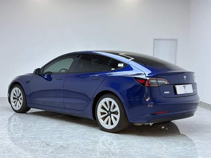 Фото 7 - Tesla Model 3