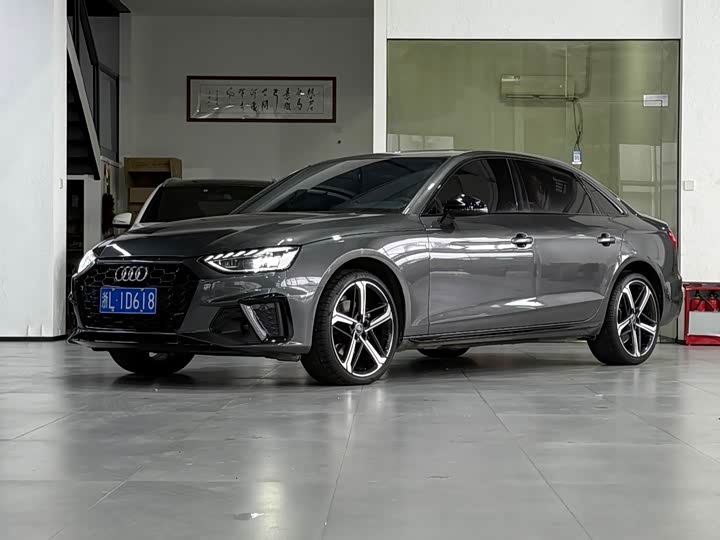 Фото 1 - Audi A4L