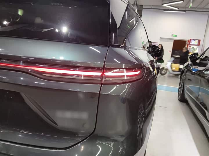 Фото 8 - Nio ES8