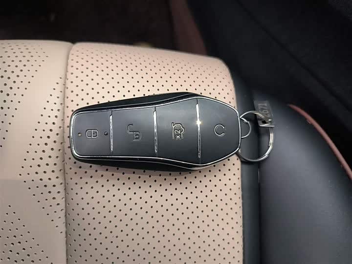 Фото 9 - BYD Dolphin