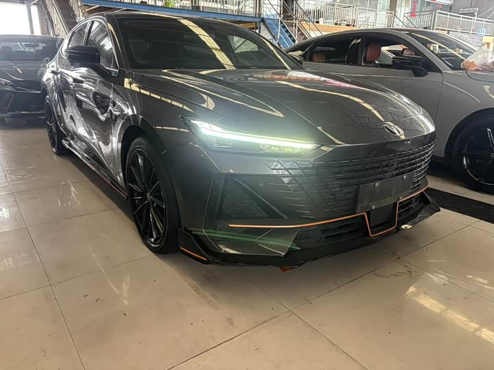 Фото 3 - Changan UNI-V