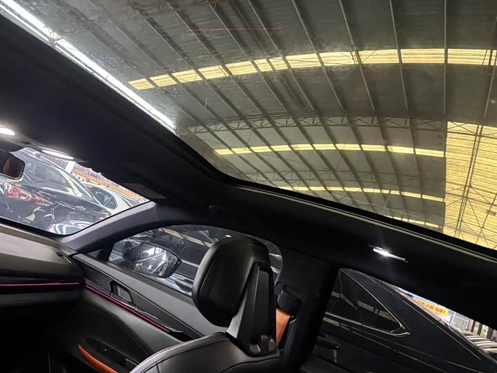 Фото 9 - Changan UNI-V