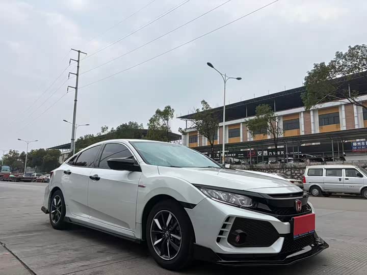 Фото 3 - Honda Civic