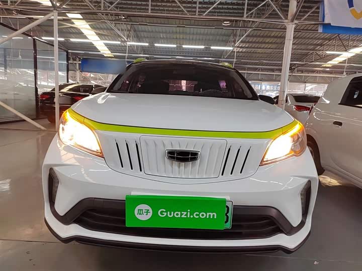 Фото 3 - Geely Geometry EX3