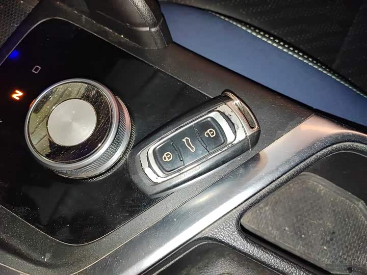 Фото 9 - Geely Geometry EX3