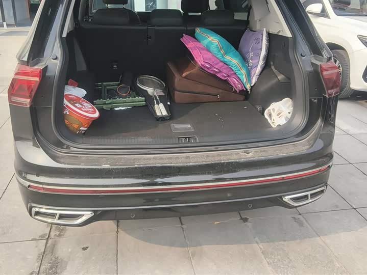 Фото 4 - Volkswagen Tiguan L Pro