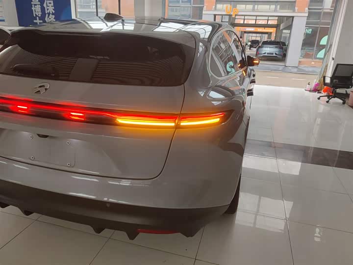 Фото 8 - Nio ET5T