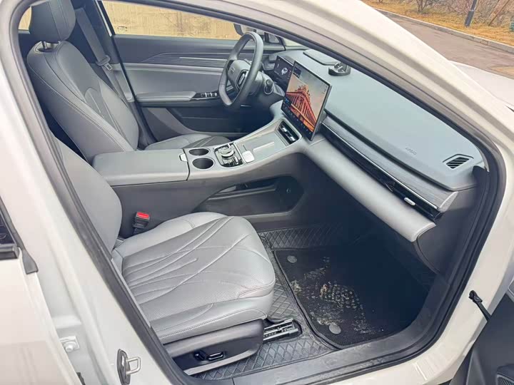 Фото 6 - Geely Galaxy L6