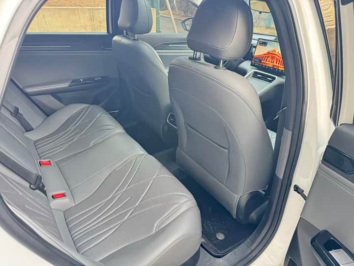 Фото 7 - Geely Galaxy L6