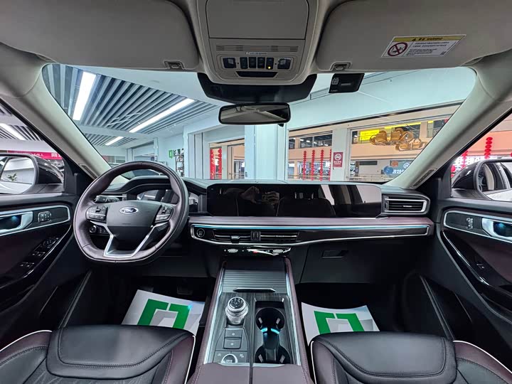 Фото 7 - Ford Explorer