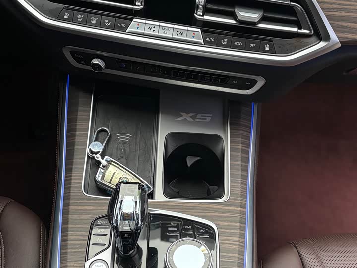 Фото 9 - BMW X5