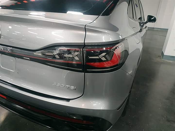 Фото 8 - Volkswagen Tiguan X