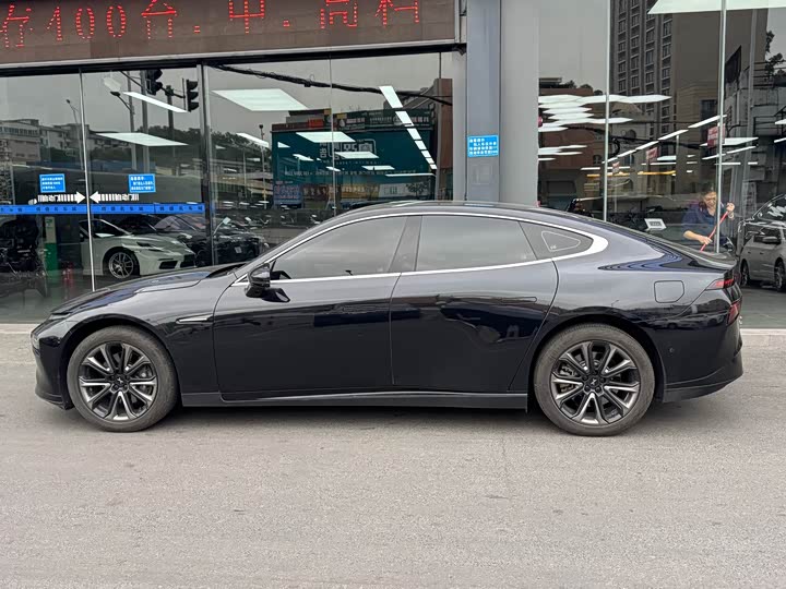 Фото 4 - XPeng P7