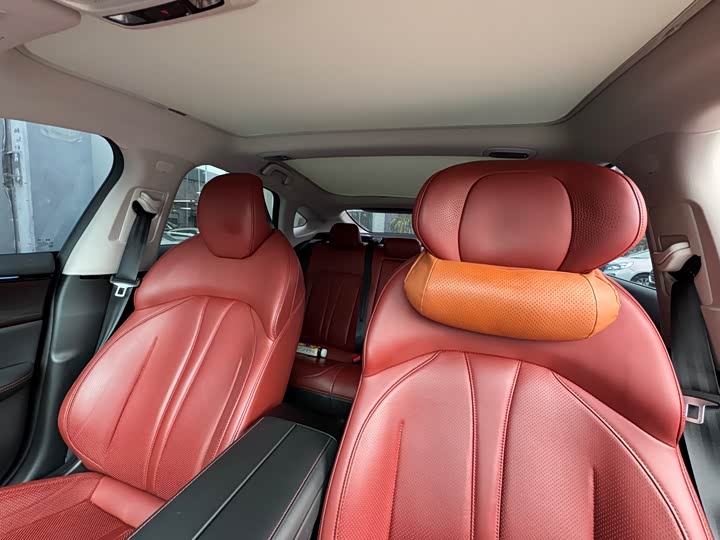 Фото 6 - XPeng P7