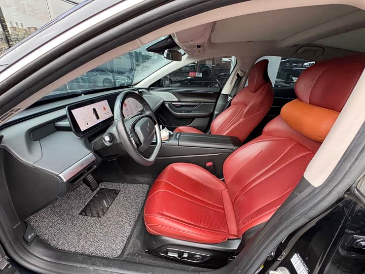 Фото 9 - XPeng P7