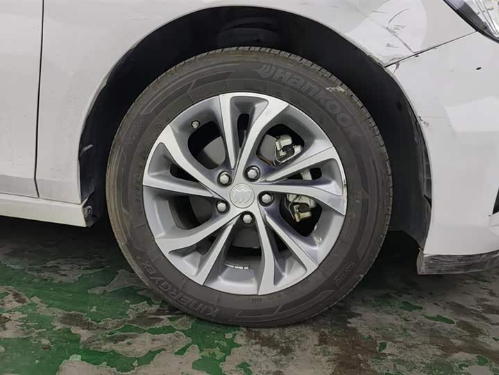 Фото 6 - Buick Verano