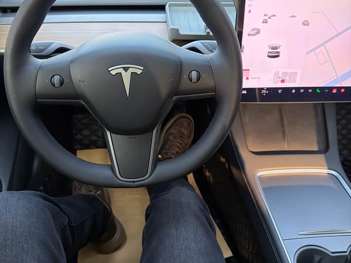 Фото 7 - Tesla Model 3