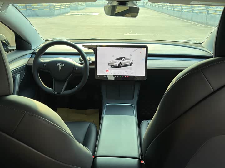 Фото 8 - Tesla Model 3