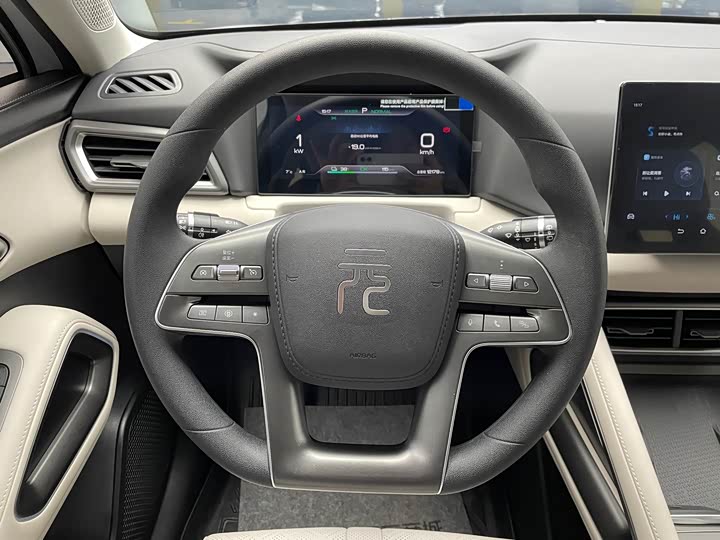 Фото 9 - BYD Yuan Up