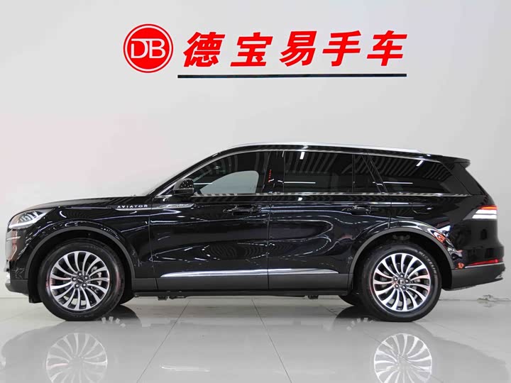 Фото 5 - Lincoln Aviator