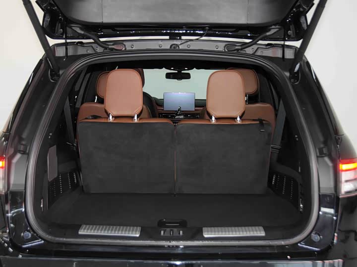 Фото 7 - Lincoln Aviator