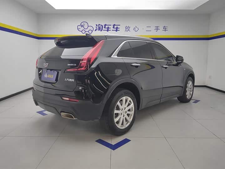 Фото 2 - Cadillac XT4