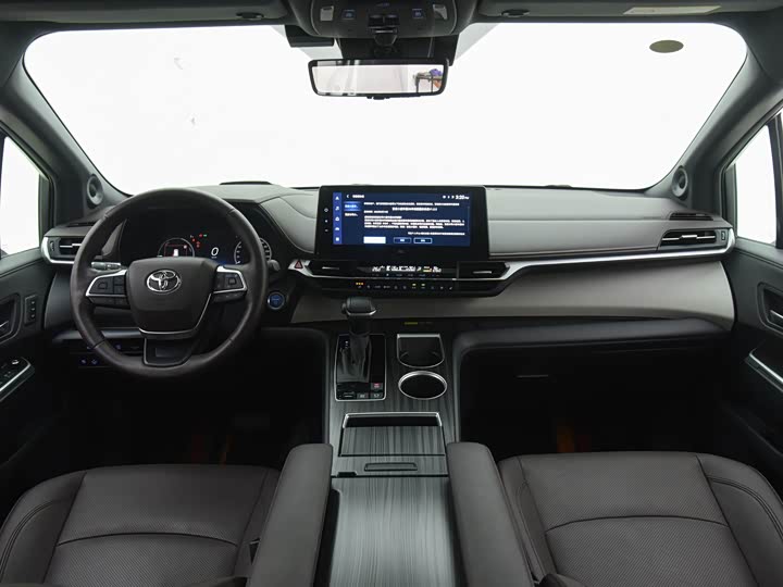 Фото 7 - Toyota Granvia