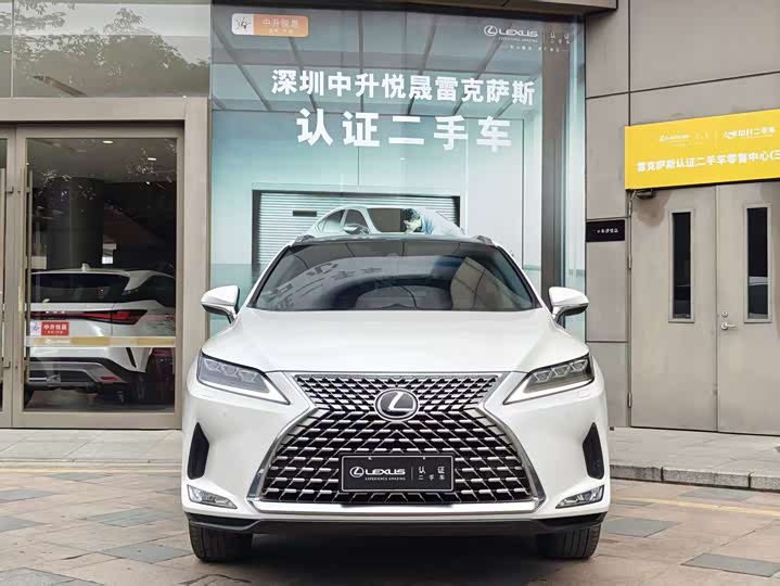 Фото 1 - Lexus RX