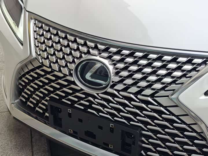 Фото 7 - Lexus RX