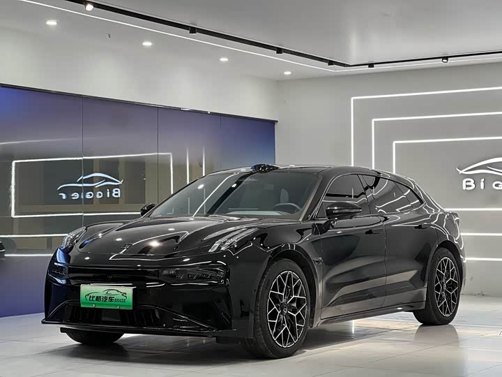 Фото 1 - Zeekr 001