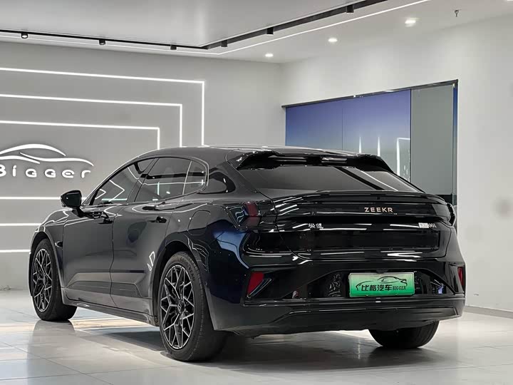 Фото 7 - Zeekr 001