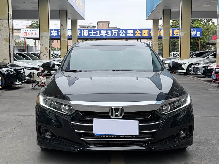 Фото 2 - Honda Accord