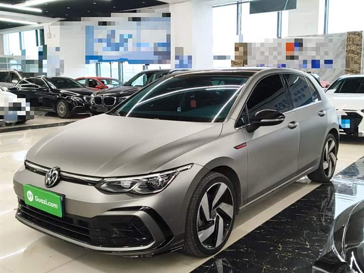 Фото 1 - Volkswagen Golf