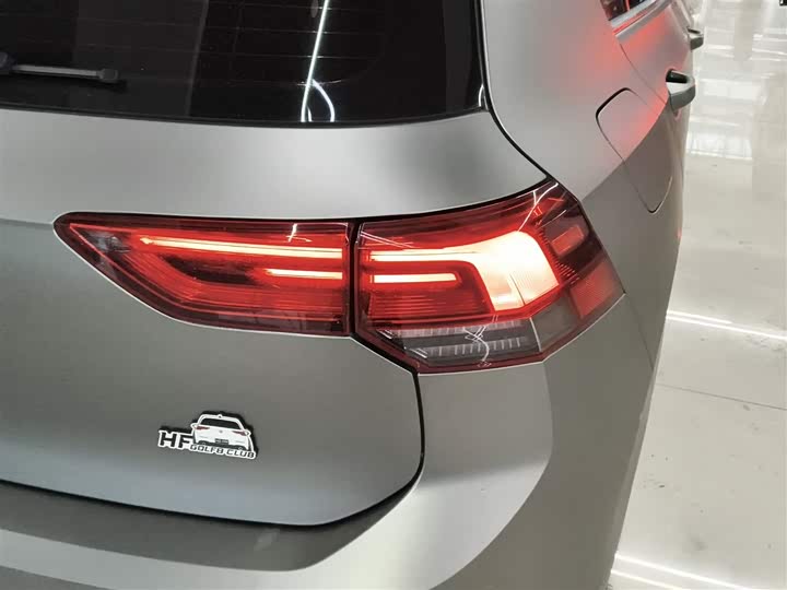 Фото 8 - Volkswagen Golf