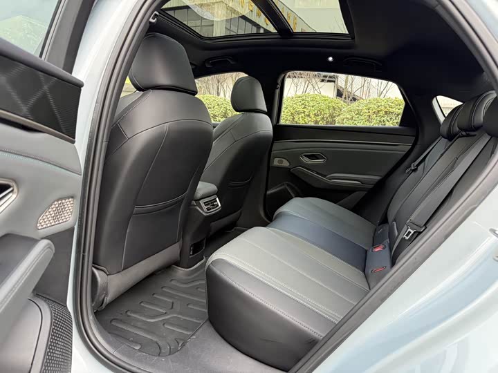 Фото 8 - BYD Qin L