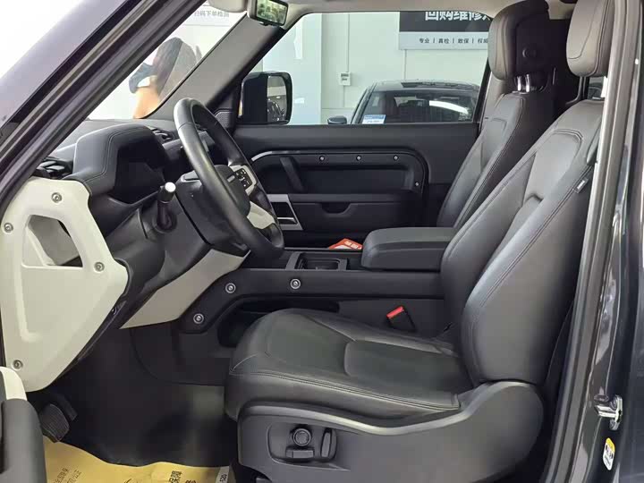 Фото 4 - Land Rover Defender