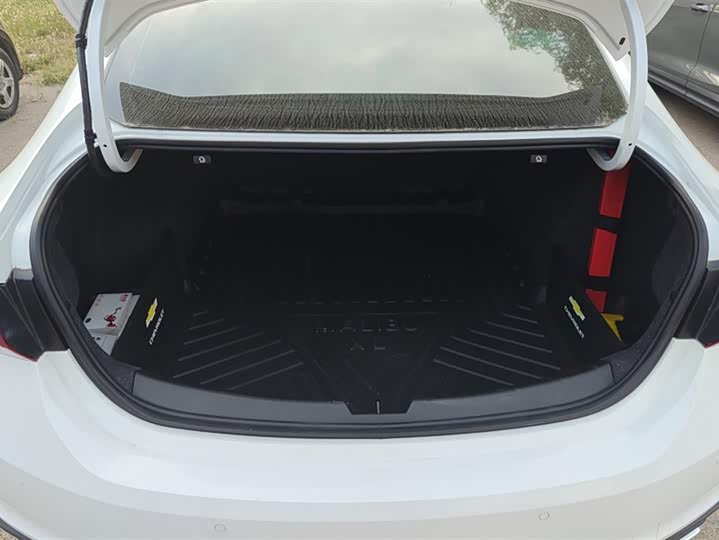 Фото 4 - Chevrolet Malibu XL