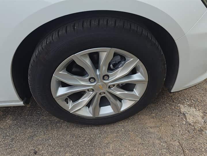 Фото 6 - Chevrolet Malibu XL