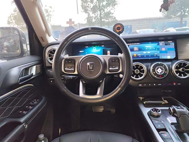 Фото 3 - Tank 300