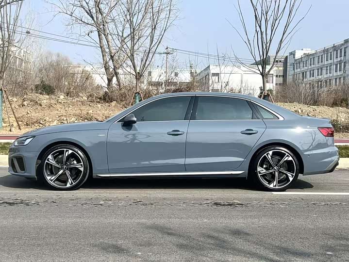 Фото 7 - Audi A4L