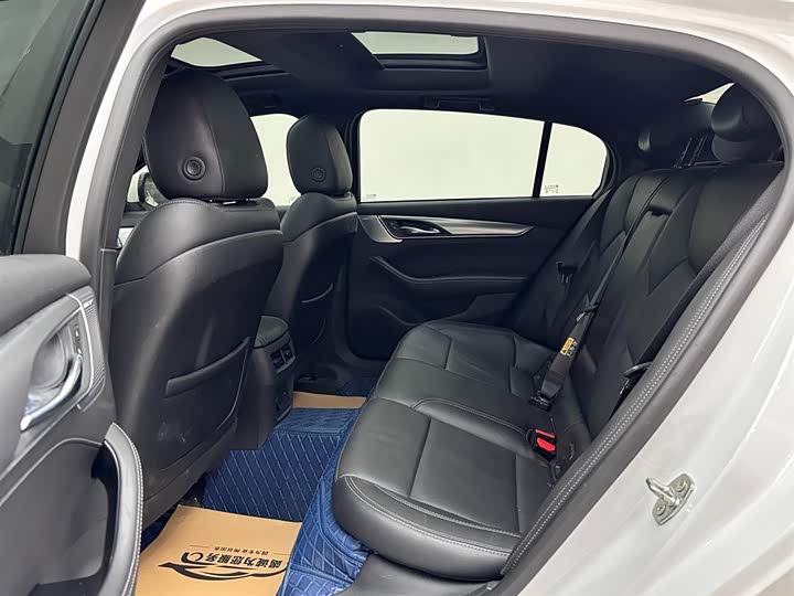 Фото 9 - Cadillac CT5