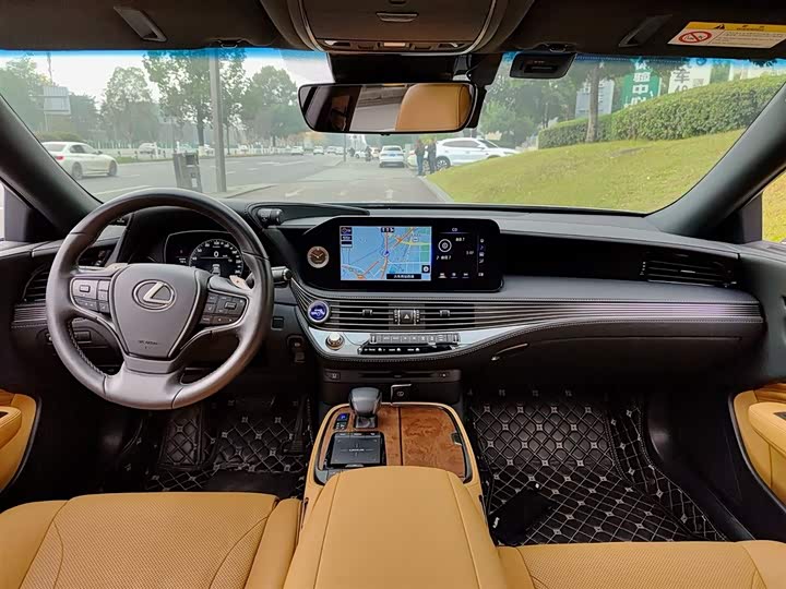 Фото 6 - Lexus LS