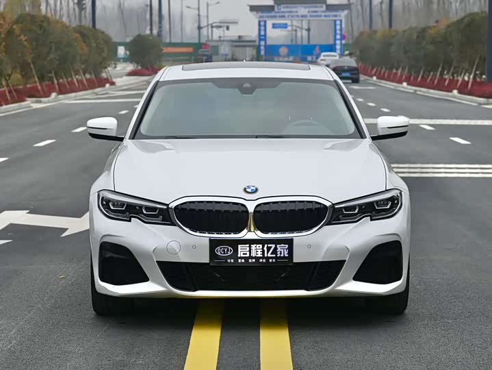 Фото 2 - BMW 3 Series